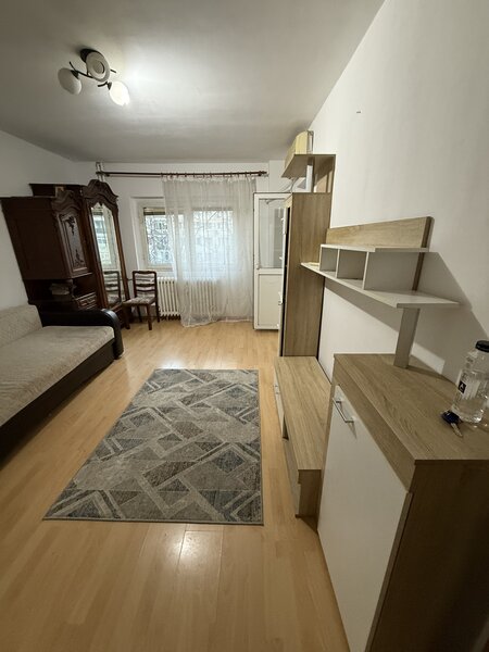 Mihai Bravu, Baba Novac, garsoniera,