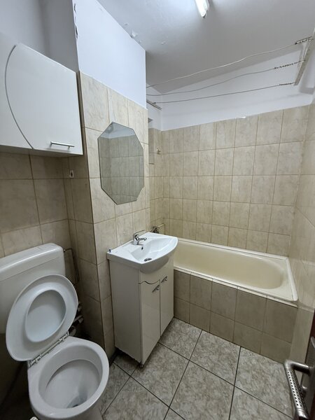 Mihai Bravu, Baba Novac, garsoniera,